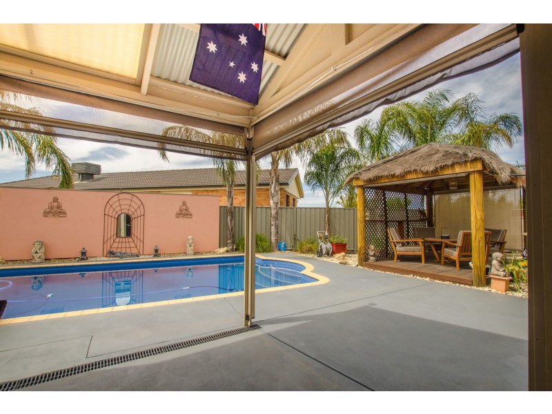 24 Westwood Place, Echuca VIC 3564