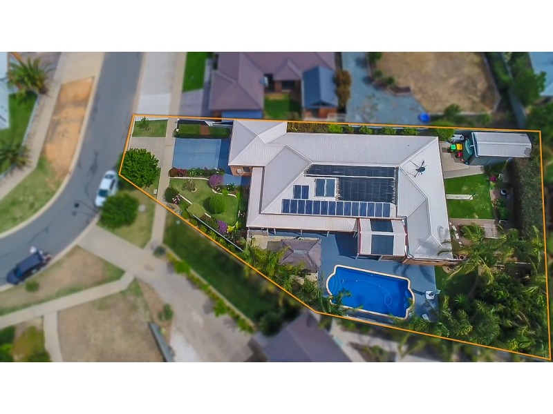 24 Westwood Place, Echuca VIC 3564