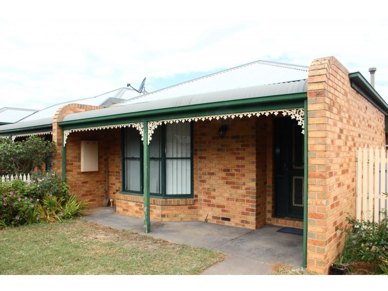 3/245 Eyre Street, Echuca VIC 3564