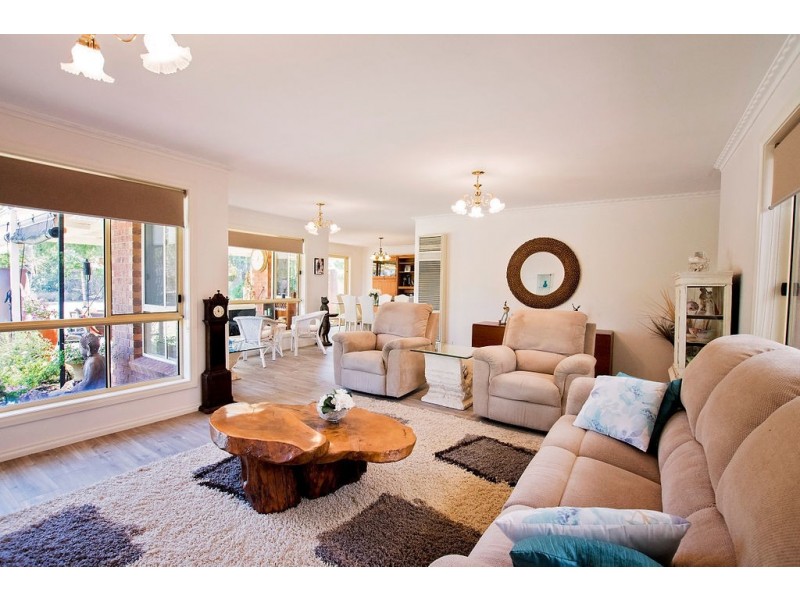 8 Kingfisher East Drive, Moama NSW 2731