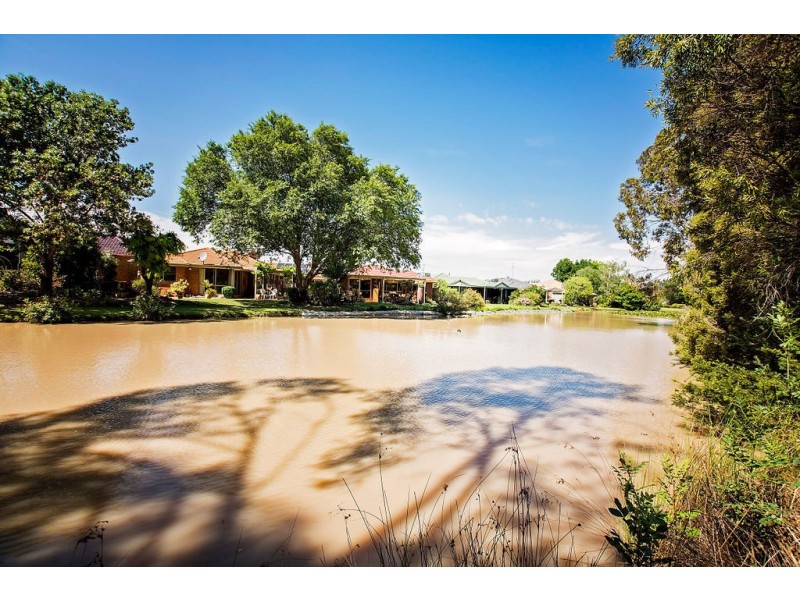 8 Kingfisher East Drive, Moama NSW 2731