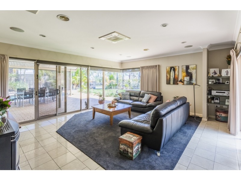 81 Wharparilla Drive, Echuca VIC 3564