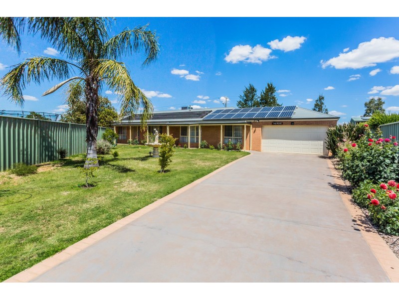 67 Woodlands Circuit, Echuca VIC 3564