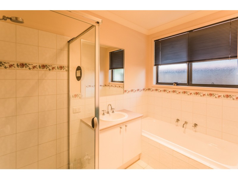 13 Kingfisher West Drive, Moama NSW 2731