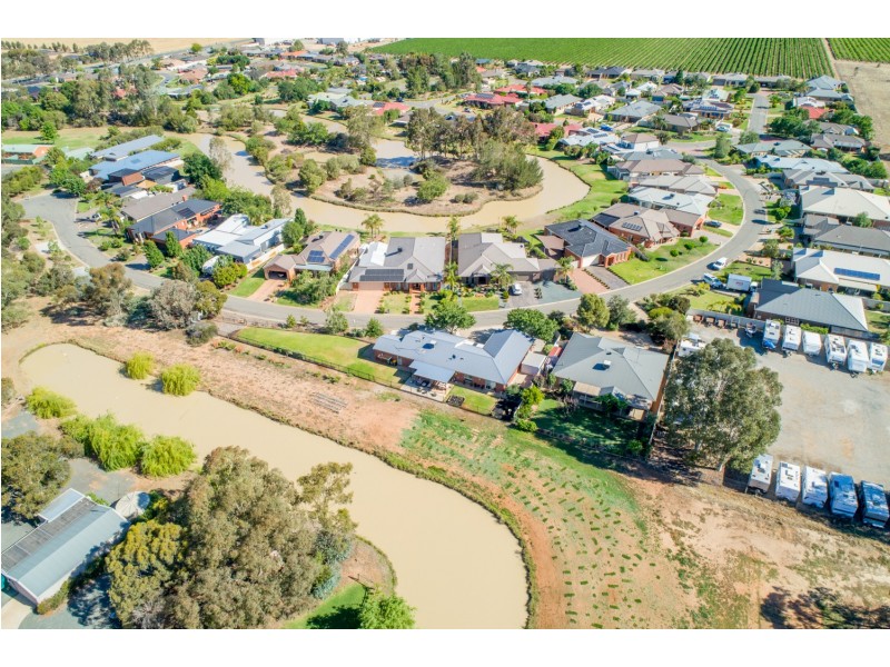 13 Kingfisher West Drive, Moama NSW 2731