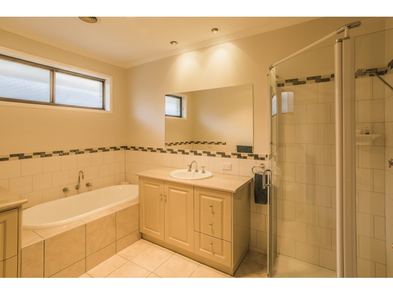 21 Vines Street, Echuca VIC 3564
