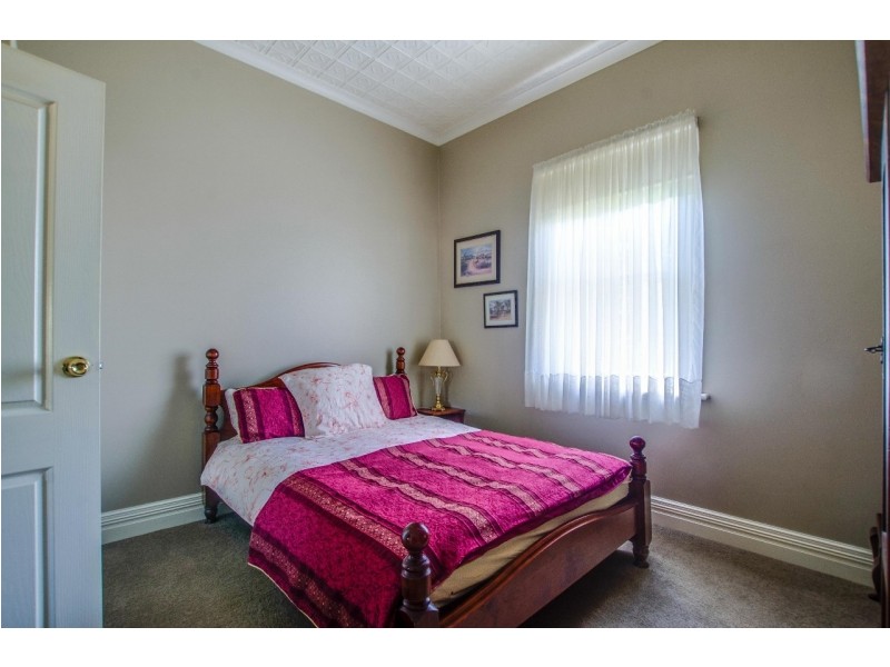 15 Livingstone Street, Mathoura NSW 2710