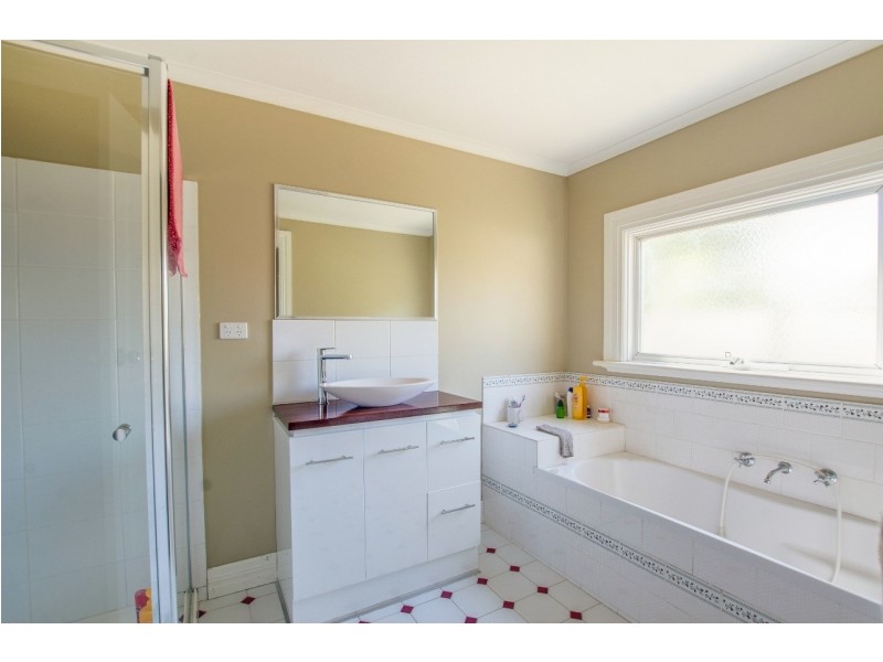 15 Livingstone Street, Mathoura NSW 2710