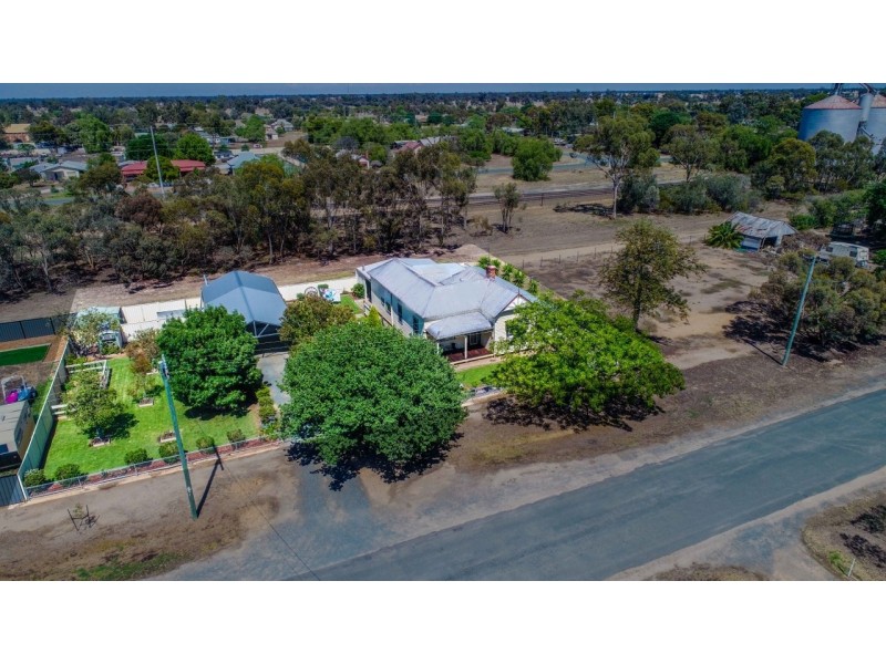 15 Livingstone Street, Mathoura NSW 2710
