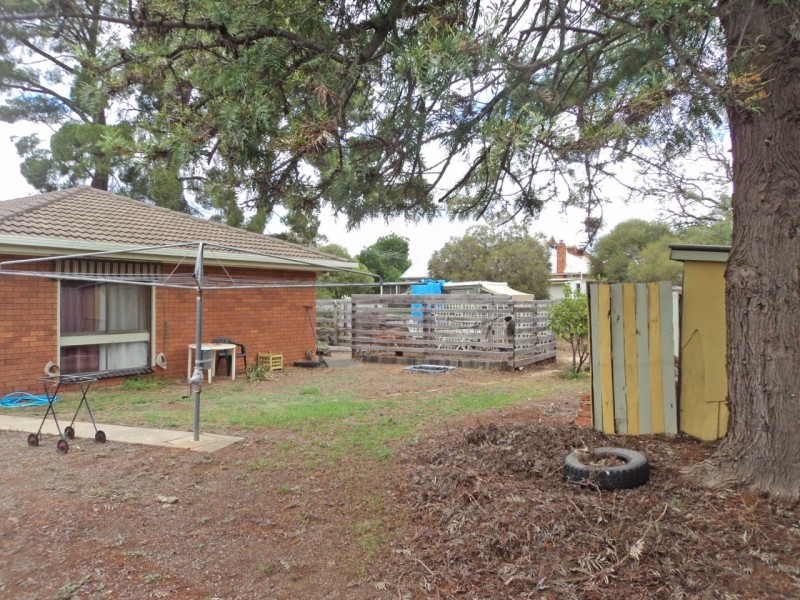 33 Livingstone Street, Mathoura NSW 2710