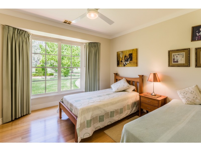 20 Maidensmith Drive, Moama NSW 2731