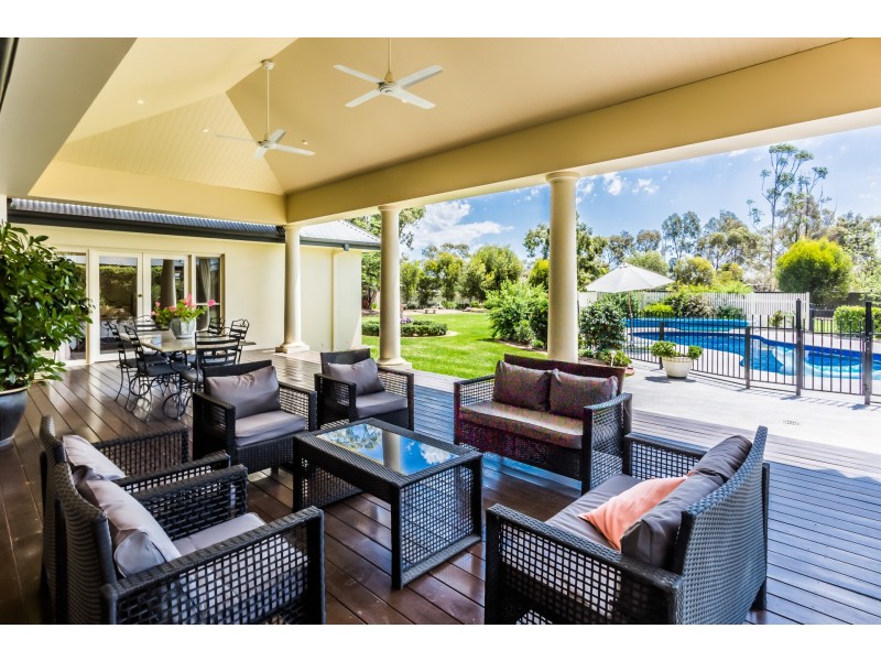 20 Maidensmith Drive, Moama NSW 2731