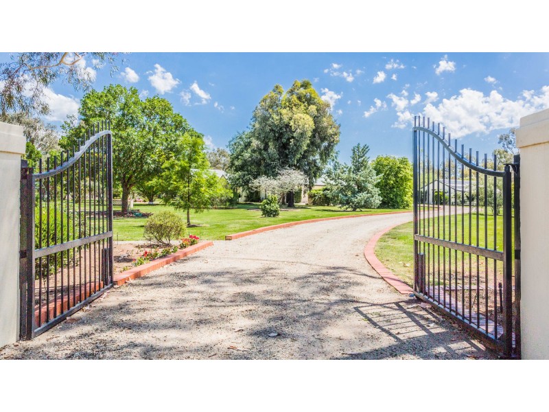 20 Maidensmith Drive, Moama NSW 2731