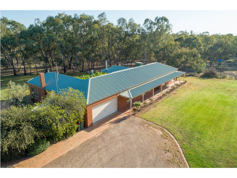 16 Murray Bank Drive, Echuca VIC 3564