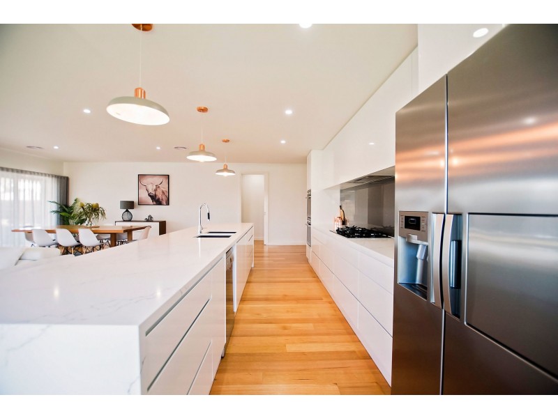 6 Yellow Gum Court, Moama NSW 2731