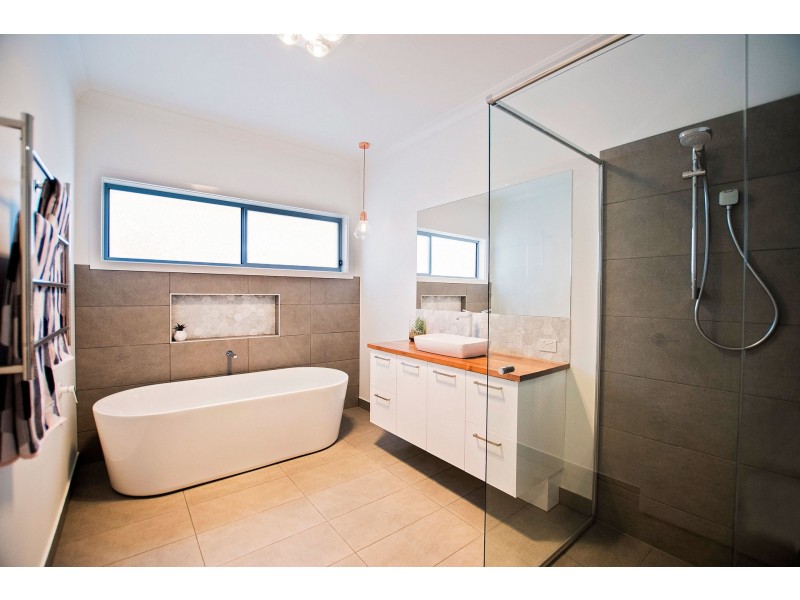 6 Yellow Gum Court, Moama NSW 2731