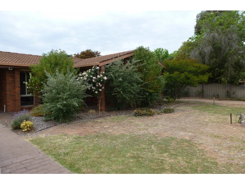 4 Adelaide Crescent, Echuca VIC 3564