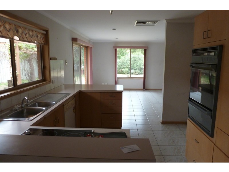 4 Adelaide Crescent, Echuca VIC 3564
