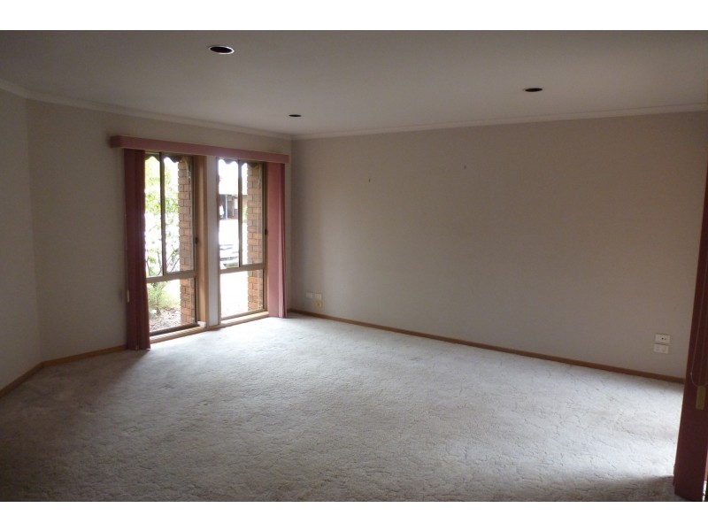 4 Adelaide Crescent, Echuca VIC 3564