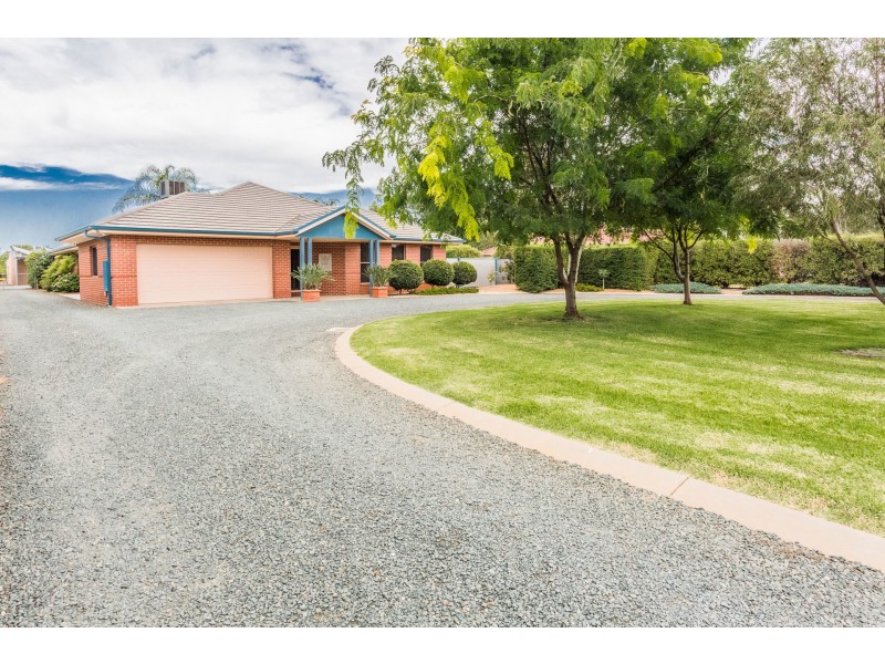 24 Wallingford Court, Echuca VIC 3564