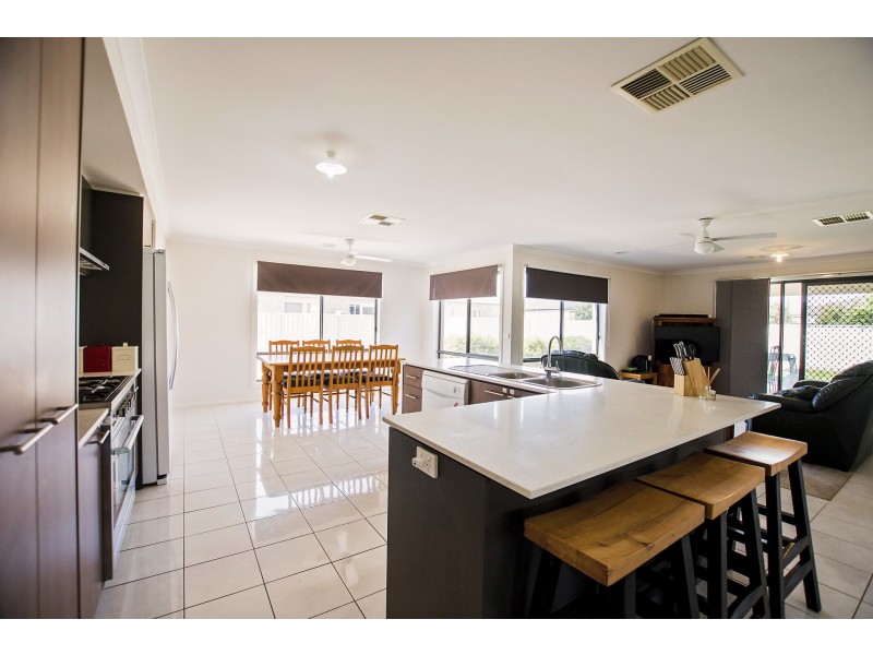 6 Alastair Court, Echuca VIC 3564