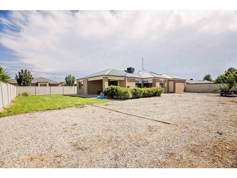 6 Alastair Court, Echuca VIC 3564