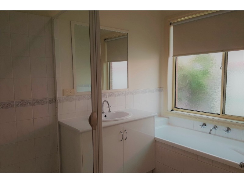 21 Alfred Avenue, Echuca VIC 3564