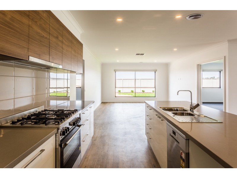 9 Magnolia Drive, Echuca VIC 3564