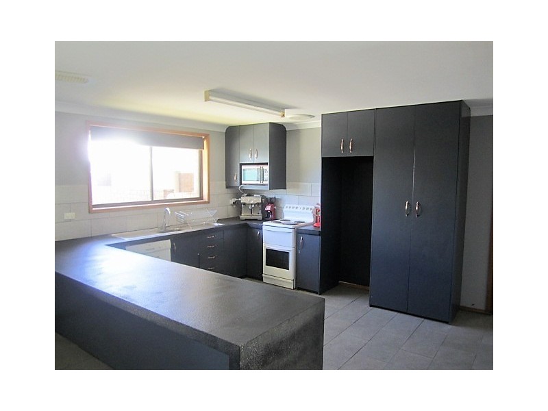 73 Pakenham Street, Echuca VIC 3564