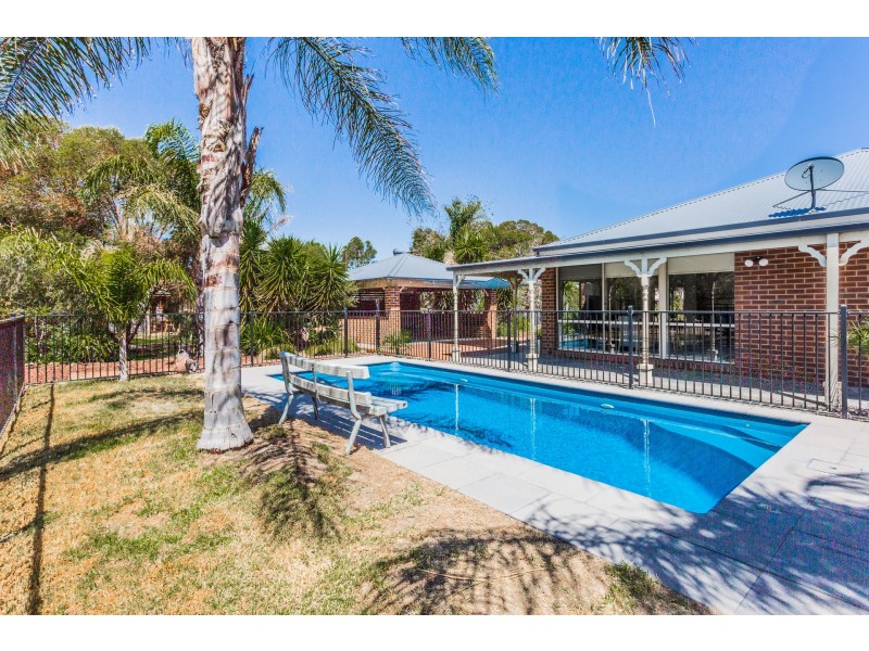 36 Chelsworth Drive, Echuca VIC 3564
