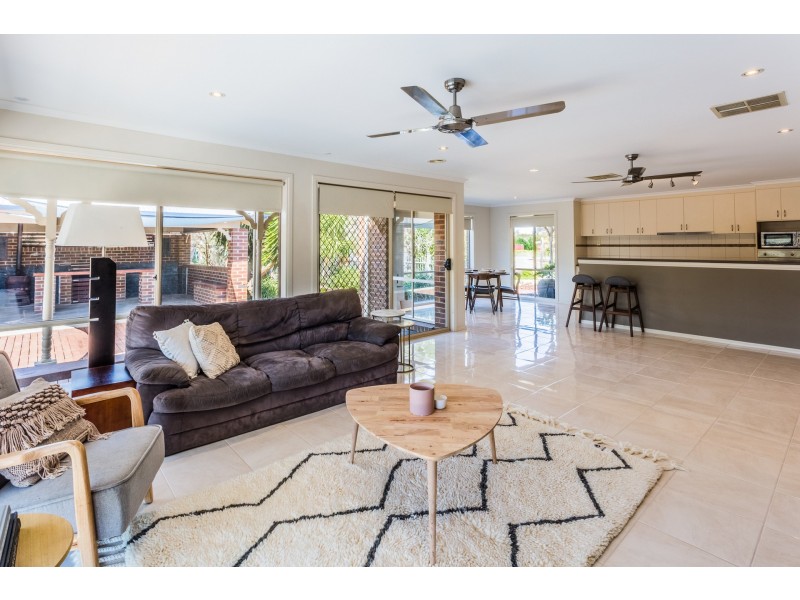 36 Chelsworth Drive, Echuca VIC 3564