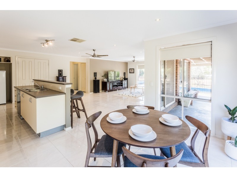 36 Chelsworth Drive, Echuca VIC 3564
