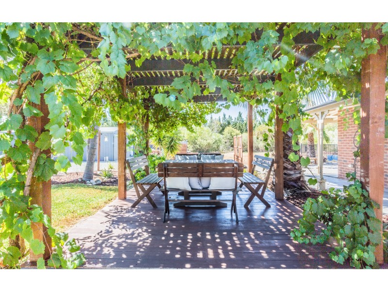 36 Chelsworth Drive, Echuca VIC 3564