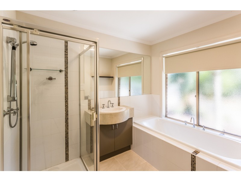 36 Chelsworth Drive, Echuca VIC 3564