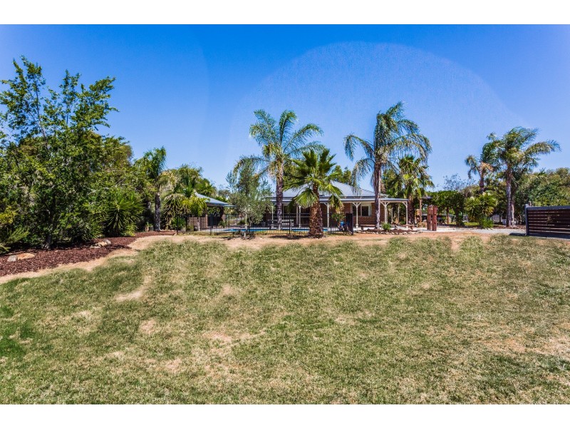 36 Chelsworth Drive, Echuca VIC 3564