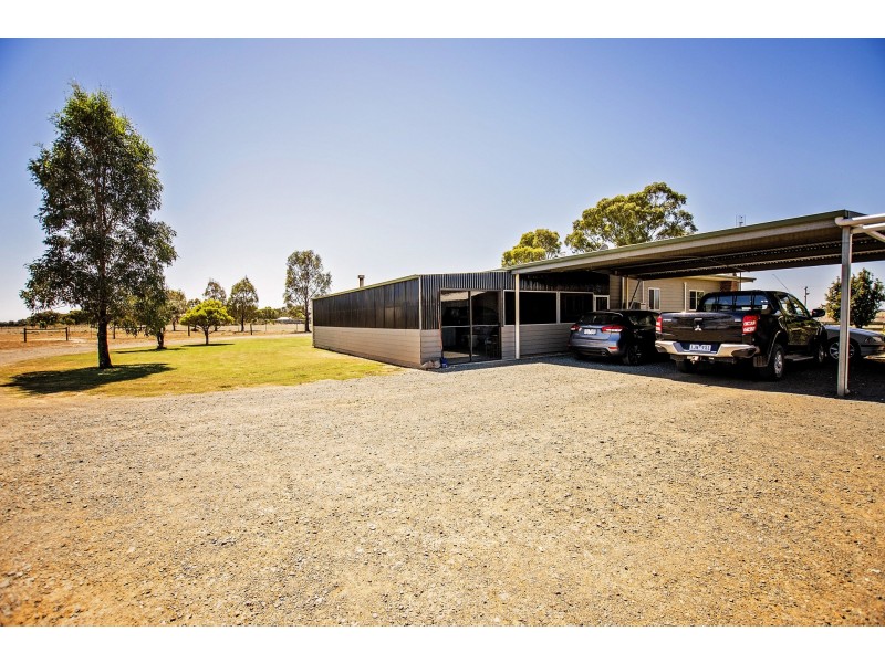 706 Simmie Road, Echuca VIC 3564