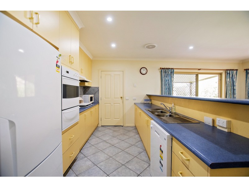 2 John Close, Echuca VIC 3564