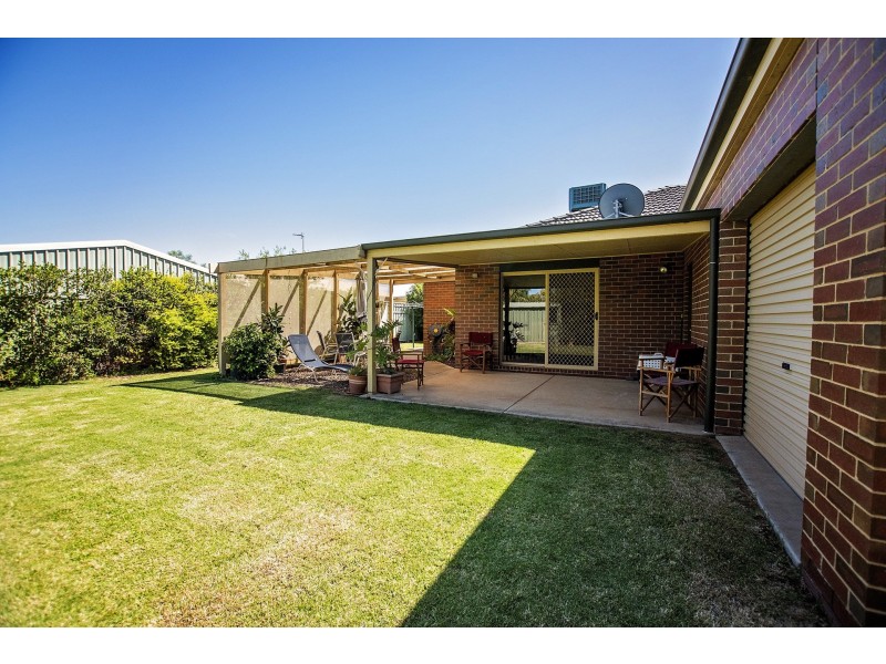 2 John Close, Echuca VIC 3564