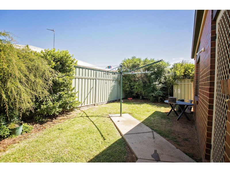 2 John Close, Echuca VIC 3564
