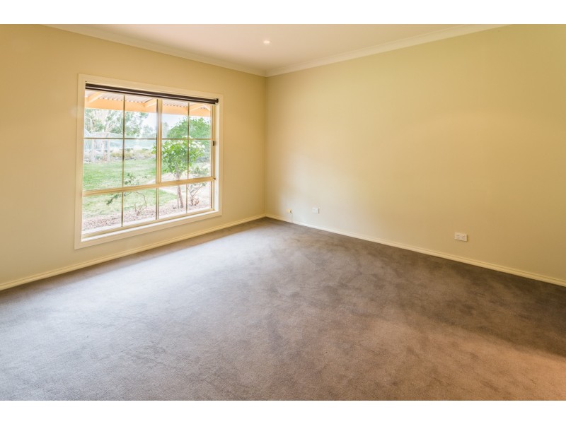 16 Murray Bank Drive, Echuca VIC 3564