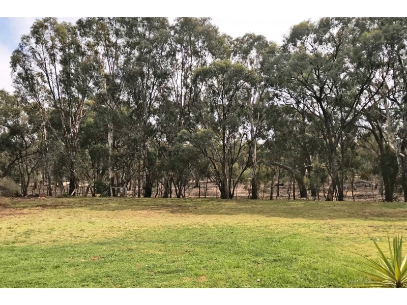 16 Murray Bank Drive, Echuca VIC 3564