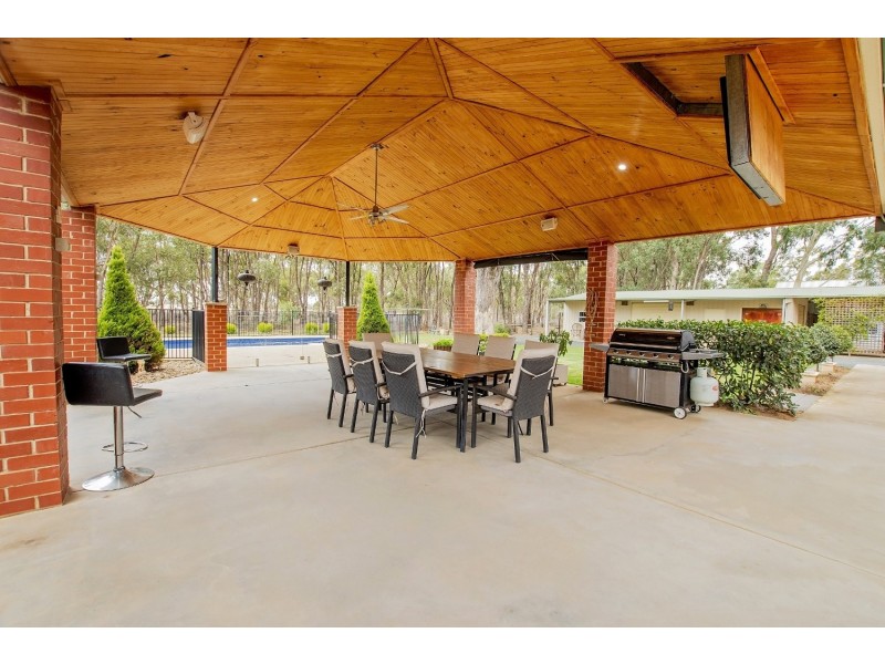 15 Charters Drive, Moama NSW 2731