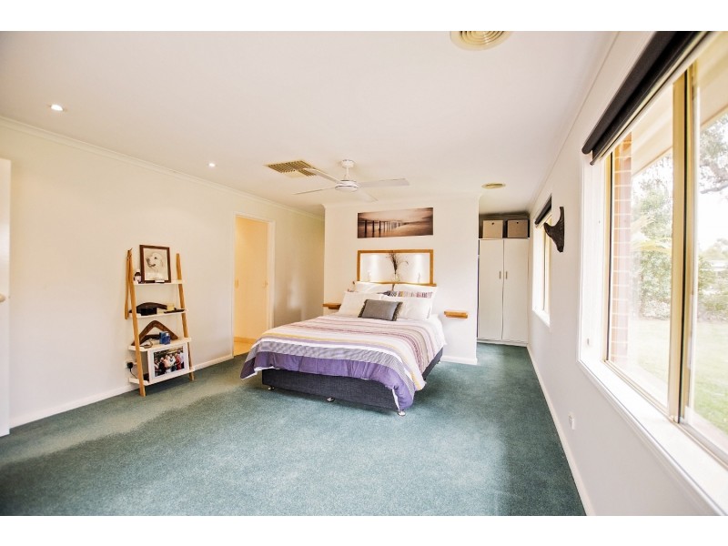 15 Charters Drive, Moama NSW 2731