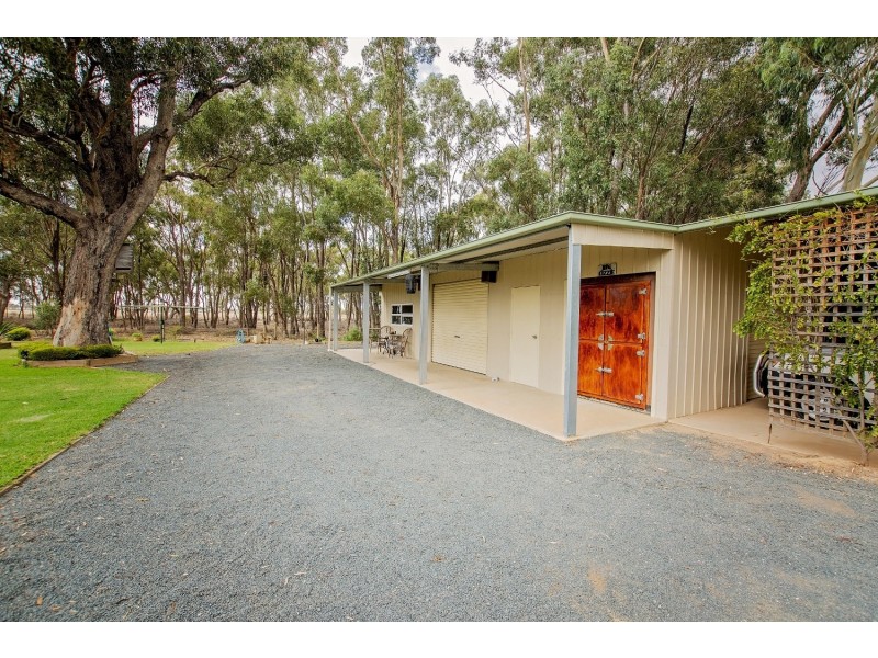 15 Charters Drive, Moama NSW 2731