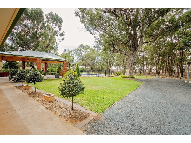 15 Charters Drive, Moama NSW 2731