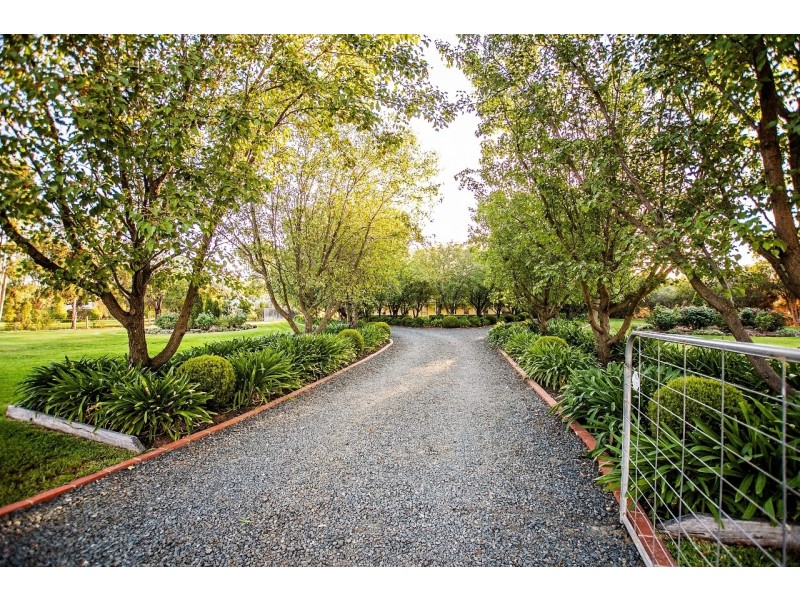 57 Murray Drive, Echuca VIC 3564