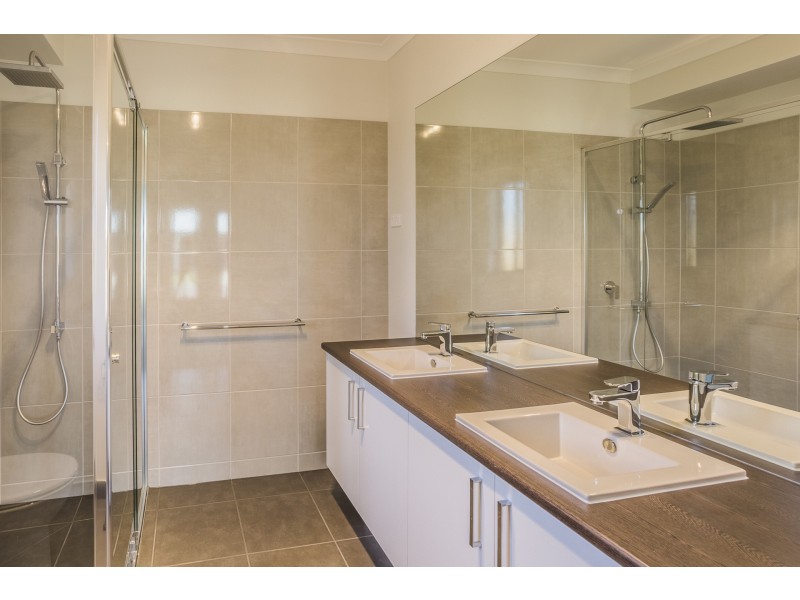 11 Marsanne Drive, Moama NSW 2731