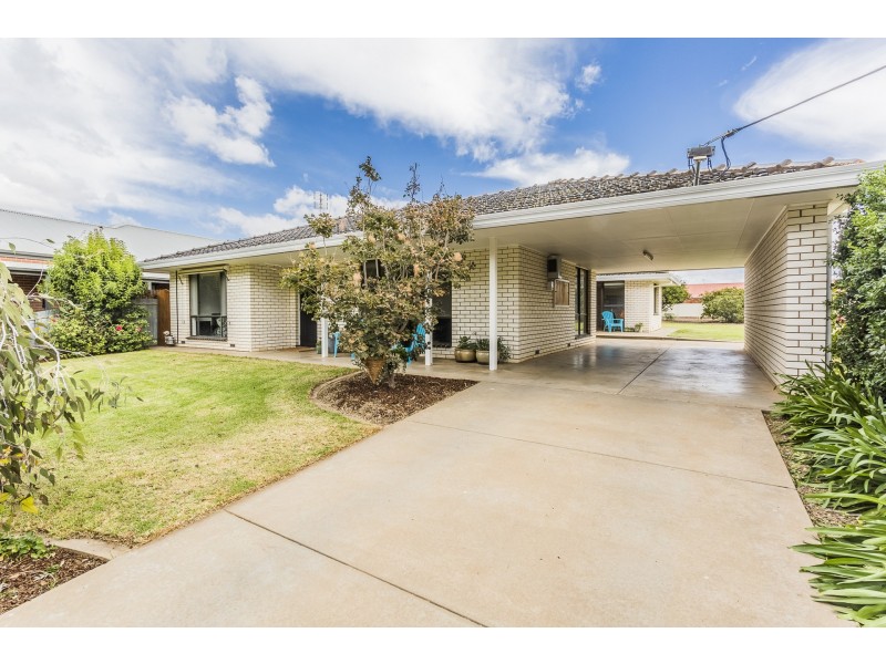 79-81 Campaspe Esplanade, Echuca VIC 3564