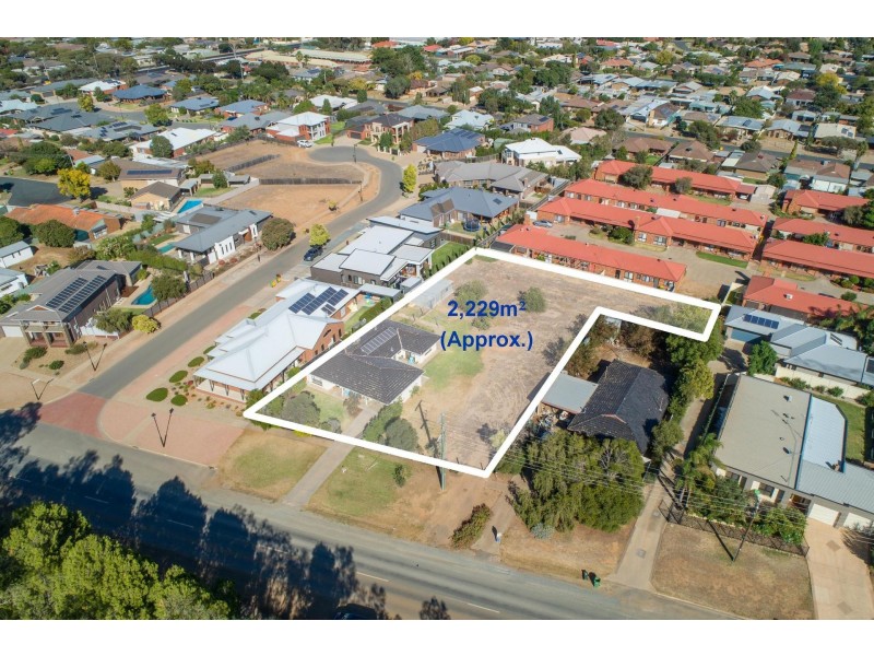 79-81 Campaspe Esplanade, Echuca VIC 3564