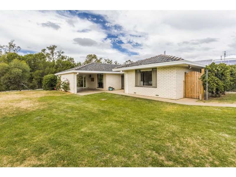 79-81 Campaspe Esplanade, Echuca VIC 3564